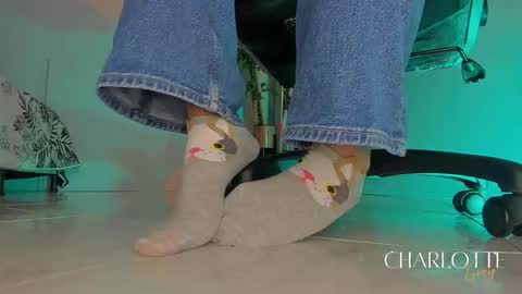 charlotte  grey online show from 21, 11, 2025