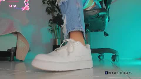 charlotte  grey online show from 25, 2, 2026