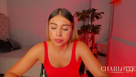 Snapshot of charlotte__grey chatting on 27, 5, 2026 charlotte grey online show from 27, 5, 2026