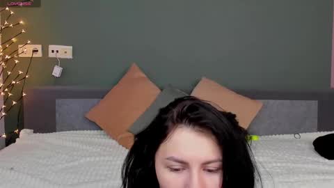 Snapshot of charlotte_daly chatting on 10, 2, 2025 Charlotte online show from 10, 2, 2025
