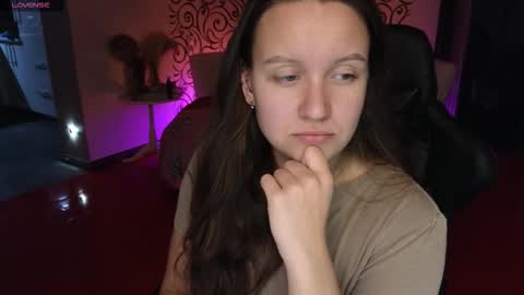 Snapshot of charlotte_ekman chatting on 9, 9, 2025 Charlotte online show from 9, 9, 2025