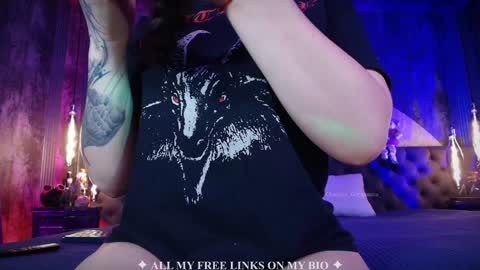 Charlotte online show from 29, 11, 2025