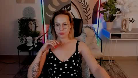 Charlotte online show from 22, 7, 2026