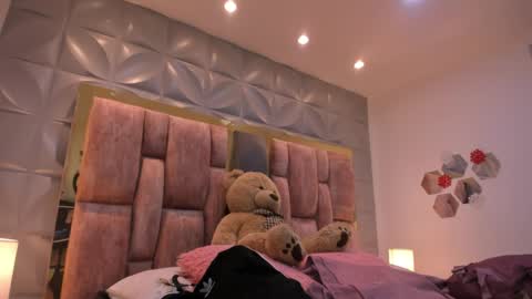 Charlotte Icee online show from 9, 4, 2026