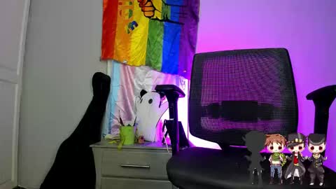 Charlie  online show from 12, 11, 2025