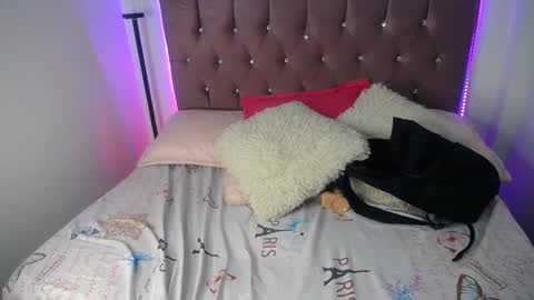 charlotte_walker1 online show from 10, 3, 2025