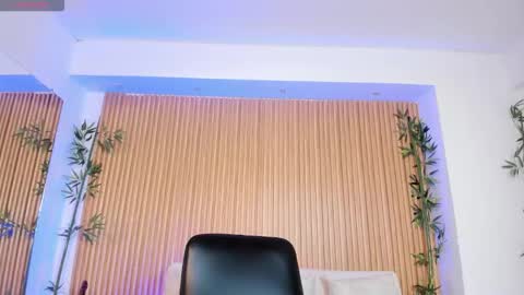 Charlotte  Everyday From 0700 to 1300 Col Time online show from 14, 10, 2025