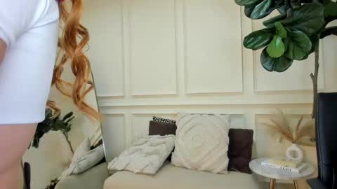 charlottebrownn_ online show from 4, 3, 2026