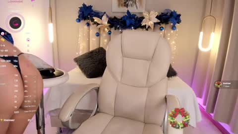 Snapshot of charlottedupontt chatting on 14, 12, 2024 Charlotte online show from 14, 12, 2024
