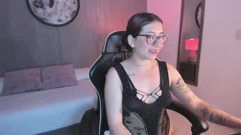 Snapshot of charlottee27_ chatting on 8, 2, 2026 Charlottee online show from 8, 2, 2026