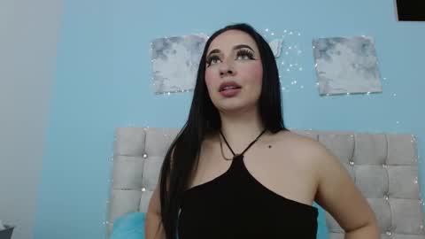 charlottee_evanss_ online show from 21, 12, 2025