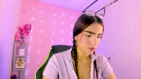 charlotteee online show from 4, 11, 2025