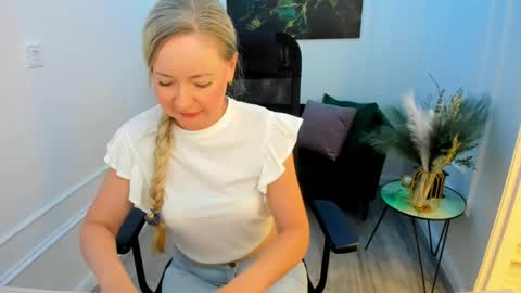 Charlotte online show from 25, 5, 2026