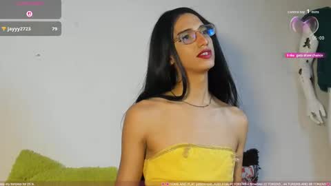 Snapshot of charlottelaurent chatting on 19, 9, 2025 Char online show from 19, 9, 2025