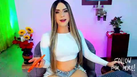Snapshot of charlottevillorina chatting on 21, 4, 2026 charlotte villorina online show from 21, 4, 2026