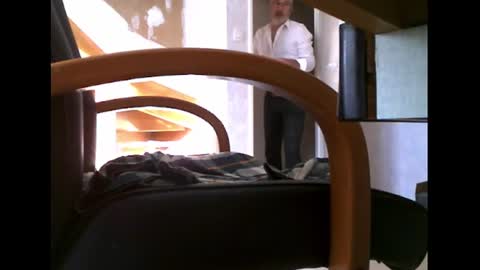 charly052 online show from 18, 2, 2025