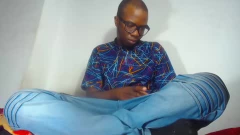 charly_vergonti_ online show from 24, 11, 2025