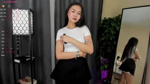 Snapshot of charlynhartney chatting on 14, 11, 2025 Sarah online show from 14, 11, 2025