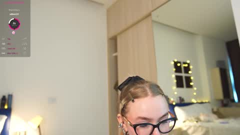 Snapshot of charming_daisy chatting on 16, 2, 2025 my fansly Charming daisy My Wishlist for new toys online show from 16, 2, 2025