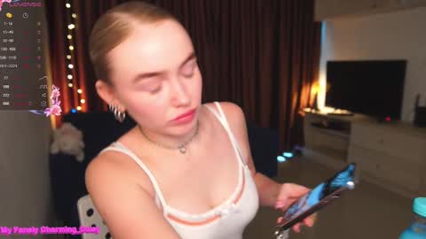 Snapshot of charming_daisy chatting on 28, 2, 2025 my fansly Charming daisy My Wishlist for new toys online show from 28, 2, 2025