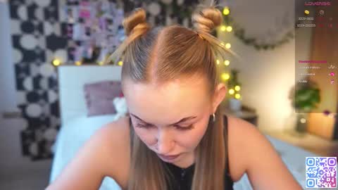 Snapshot of charming_daisy chatting on 16, 1, 2026 my fansly Charming daisy My Wishlist for new toys online show from 16, 1, 2026