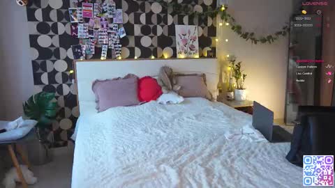 Snapshot of charming_daisy chatting on 2, 2, 2026 my fansly Charming daisy My Wishlist for new toys online show from 2, 2, 2026