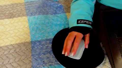 katie online show from 20, 10, 2025