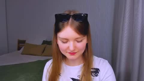 Snapshot of charminglookeva chatting on 14, 5, 2026 Im Eva online show from 14, 5, 2026