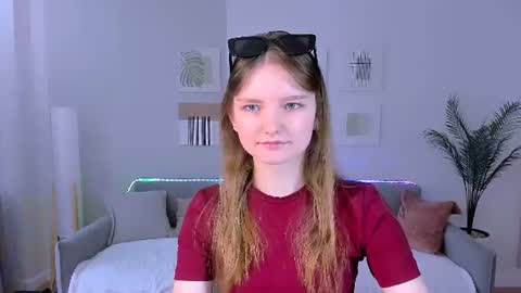 Snapshot of charminglookeva chatting on 21, 6, 2026 Im Eva online show from 21, 6, 2026