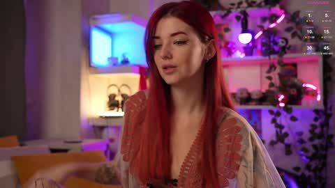 Snapshot of charmings_054 chatting on 15, 12, 2024 Belle and Miley online show from 15, 12, 2024