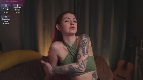 Snapshot of charmings_054 chatting on 7, 2, 2026 Belle and Miley online show from 7, 2, 2026