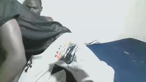 charmzboy online show from 18, 11, 2025