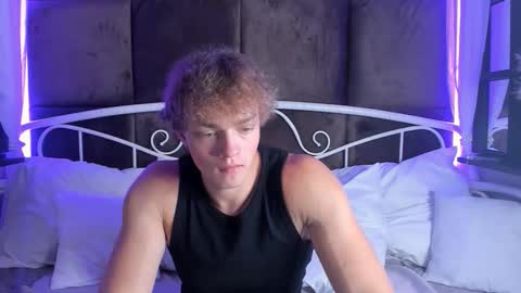 Snapshot of chase_muscular chatting on 5, 10, 2025 Chase online show from 5, 10, 2025