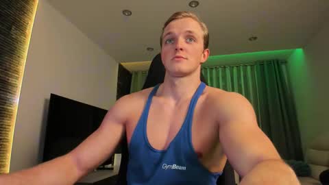 Snapshot of chasereed_ chatting on 19, 10, 2025 Chase Reed online show from 19, 10, 2025