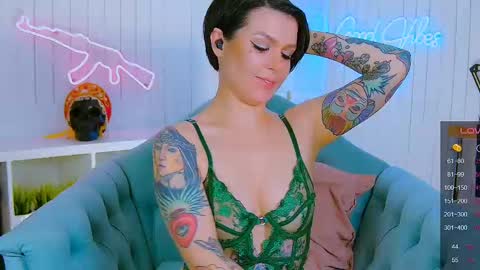 Snapshot of chaturkaterina chatting on 2, 3, 2025 Miss Harmony online show from 2, 3, 2025