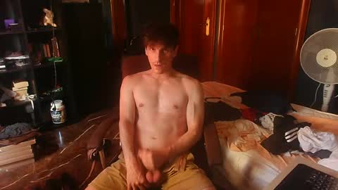 Snapshot of chaval_guarro chatting on 7, 7, 2026 chaval_guarro online show from 7, 7, 2026