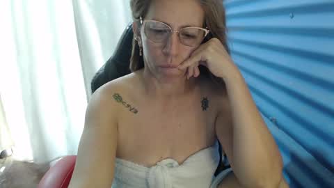 Snapshot of chayla_ruiz chatting on 19, 4, 2026 CHAYLA VICTORIA RUIZ online show from 19, 4, 2026