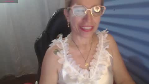 Snapshot of chayla_ruiz chatting on 3, 5, 2026 CHAYLA VICTORIA RUIZ online show from 3, 5, 2026