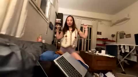 chellybear101 online show from 1, 2, 2026