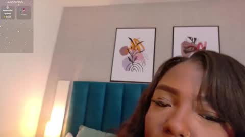 Snapshot of cheneelllorens chatting on 6, 1, 2025 online show from 6, 1, 2025