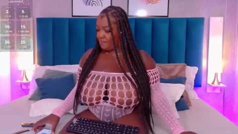 Snapshot of cheneelllorens chatting on 27, 9, 2025 online show from 27, 9, 2025