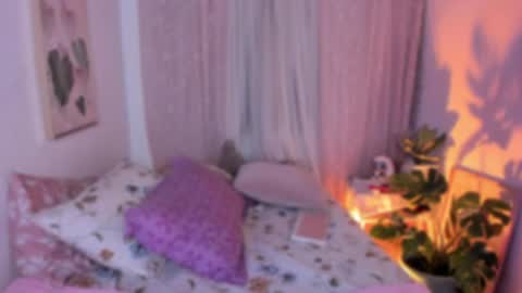 Snapshot of cherries_and_wine_ chatting on 7, 5, 2026 cherries_and_wine_ online show from 7, 5, 2026