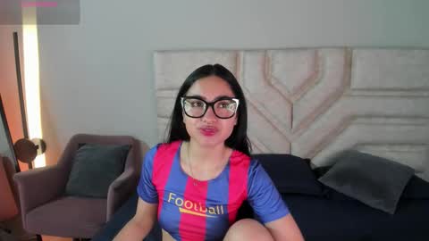 cherry_bunnyx online show from 7, 1, 2026