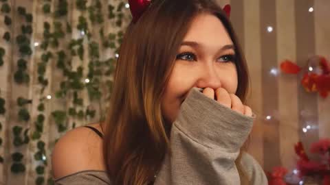 Snapshot of cherry_cheeky chatting on 3, 11, 2025 Di online show from 3, 11, 2025