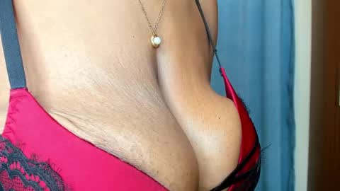 Snapshot of cherry_falls chatting on 24, 4, 2026 cherry_falls online show from 24, 4, 2026