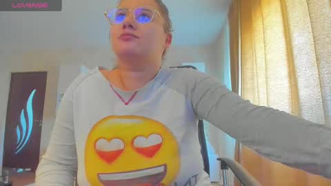 mayra online show from 4, 3, 2025