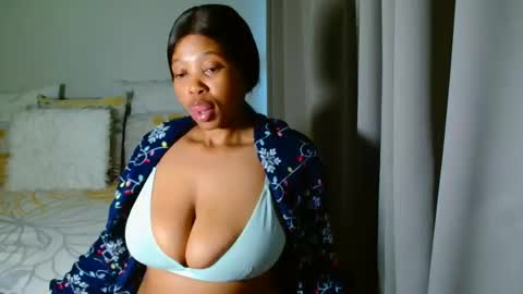 Snapshot of cherrybabexx chatting on 28, 11, 2025 Cherrybabe online show from 28, 11, 2025