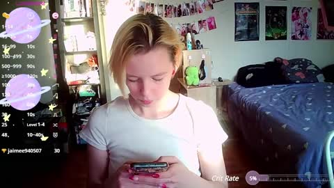 Snapshot of cherrybaby_0 chatting on 25, 12, 2024 cherrybaby_0 online show from 25, 12, 2024