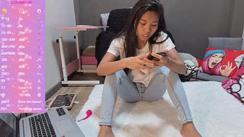 Snapshot of cherrycreme chatting on 4, 2, 2025 Cherry online show from 4, 2, 2025
