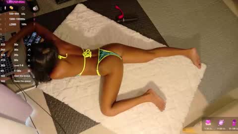 Snapshot of cherrycreme chatting on 24, 9, 2025 Cherry online show from 24, 9, 2025